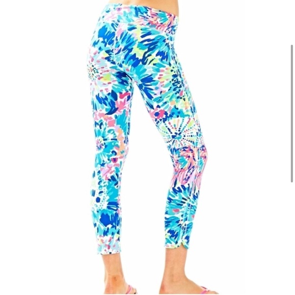 Lilly Pulitzer Luxletic Weekender Crop Leggings Dive In Bright Colorful Medium - Picture 6 of 6